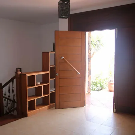 Casa Erasmo Nyaraló *